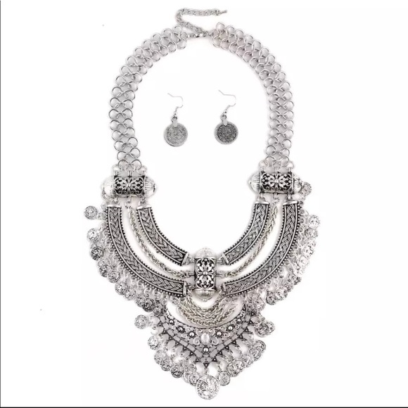 LAST ONE! NEW Silver Boho Coin Collar Necklace - Picture 6 of 7